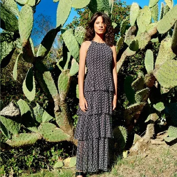 👉🏼LIKE NEW👈🏼 Tommy Hilfiger Tiered Embroidered Maxi Dress - Picture 4 of 8